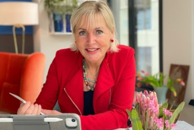 Frau Professor Doktor Kristina Sinemus
